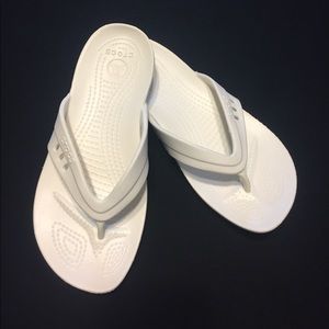⚡️Closet Clear Out⚡️Ladies Croc Flip Flops